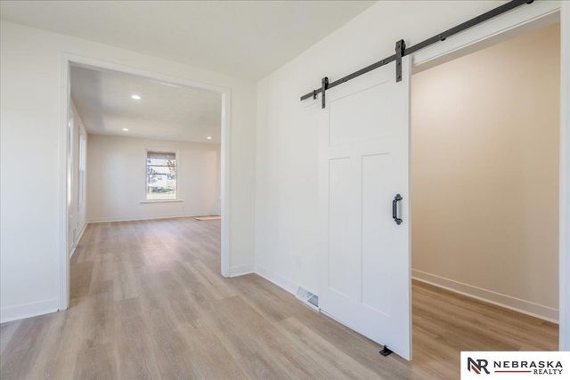 201 E 19th Avenue, Bellevue, NE 68005