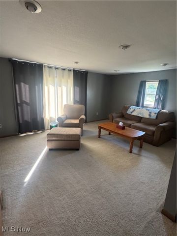 4085 Pinecrest Drive, Zanesville, OH 43701