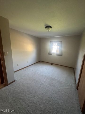 4085 Pinecrest Drive, Zanesville, OH 43701