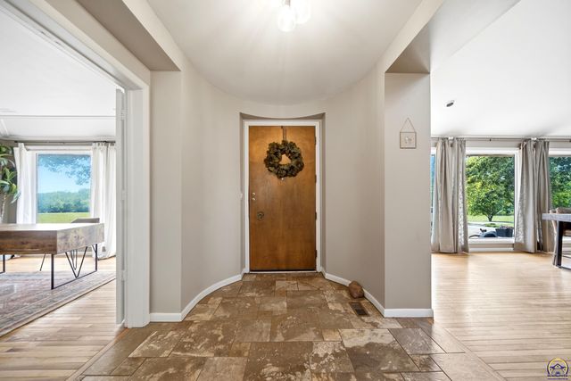 4444 NW Menoken RD, Topeka, KS 66618