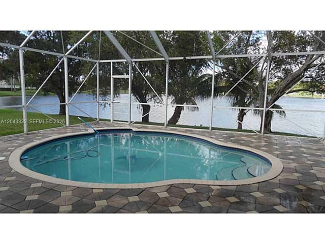 15341 NW 4 ST, Pembroke Pines, FL 33028