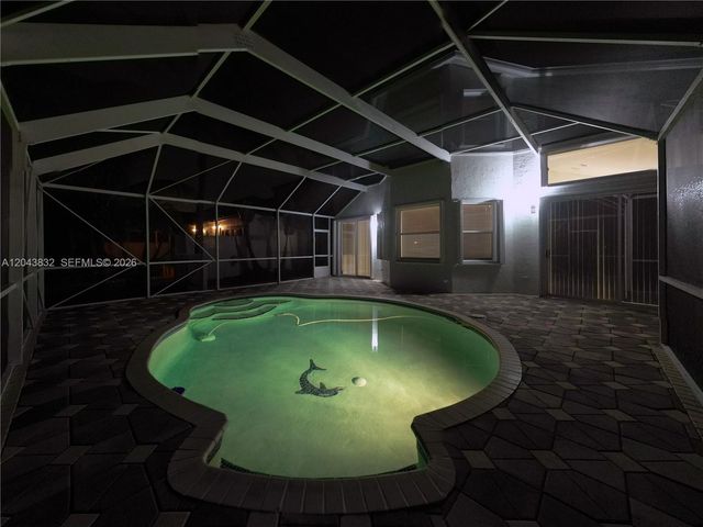 15341 NW 4 ST, Pembroke Pines, FL 33028