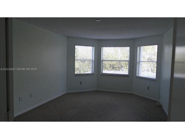 15341 NW 4 ST, Pembroke Pines, FL 33028