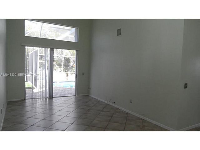 15341 NW 4 ST, Pembroke Pines, FL 33028