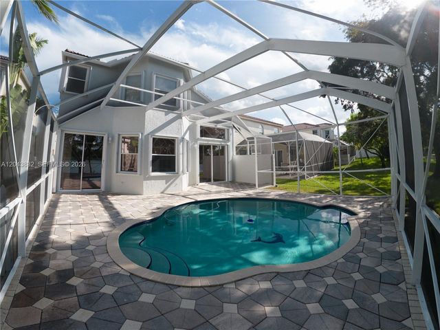 15341 NW 4 ST, Pembroke Pines, FL 33028