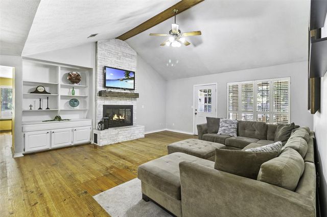 526 Pebble Creek, Livingston, TX 77351