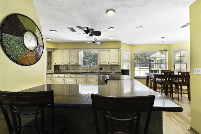 526 Pebble Creek, Livingston, TX 77351