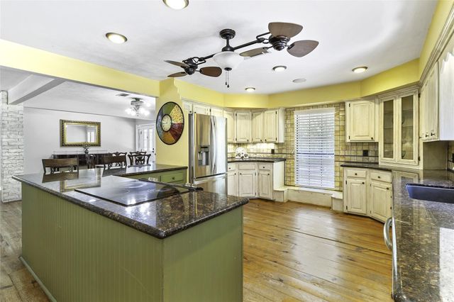 526 Pebble Creek, Livingston, TX 77351