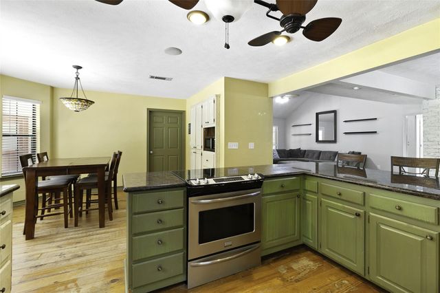 526 Pebble Creek, Livingston, TX 77351