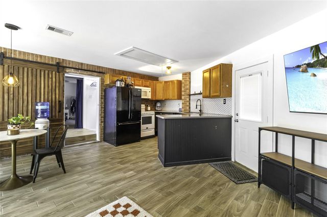 526 Pebble Creek, Livingston, TX 77351