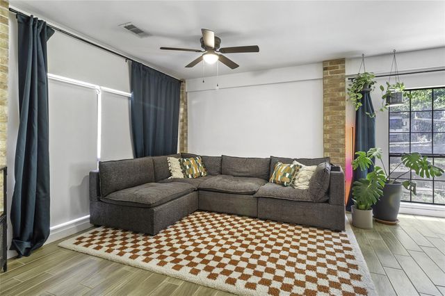 526 Pebble Creek, Livingston, TX 77351