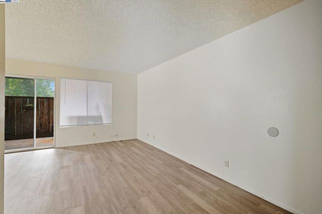 355 Parkview Ter D1, Vallejo, CA 94589