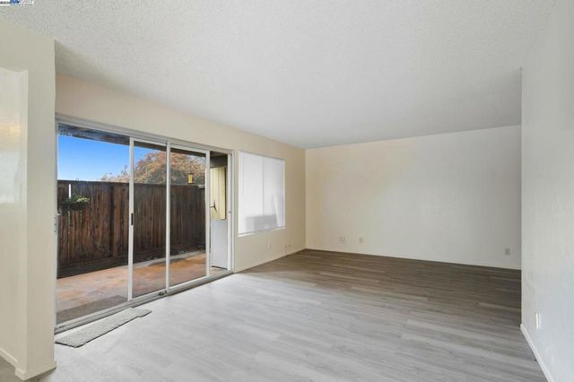 355 Parkview Ter D1, Vallejo, CA 94589