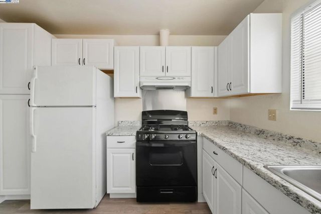 355 Parkview Ter D1, Vallejo, CA 94589