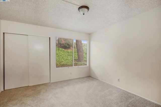 355 Parkview Ter D1, Vallejo, CA 94589