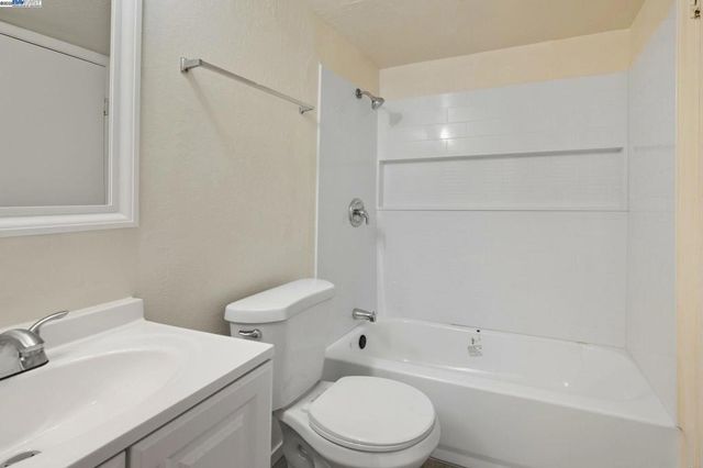 355 Parkview Ter D1, Vallejo, CA 94589