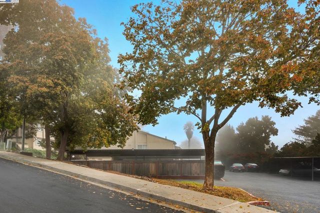 355 Parkview Ter D1, Vallejo, CA 94589