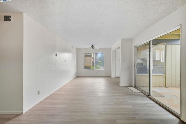 355 Parkview Ter D1, Vallejo, CA 94589