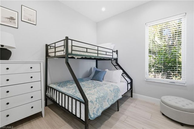 711 91st AVE N, Naples, FL 34108