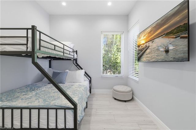 711 91st AVE N, Naples, FL 34108