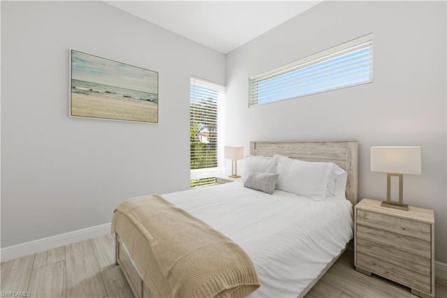 711 91st AVE N, Naples, FL 34108