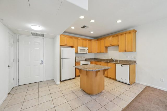 88 N Jackson Avenue 415, San Jose, CA 95116