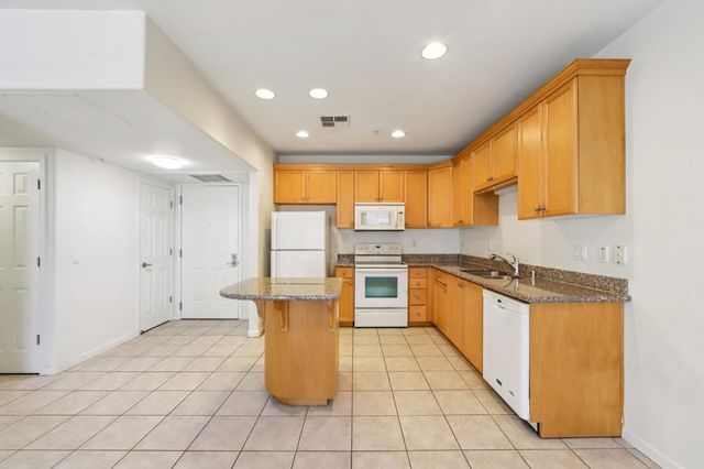 88 N Jackson Avenue 415, San Jose, CA 95116