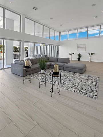 16582 S Botaniko Dr S, Weston, FL 33326