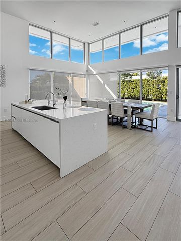 16582 S Botaniko Dr S, Weston, FL 33326