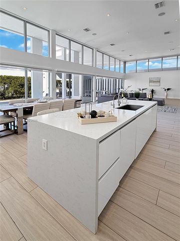 16582 S Botaniko Dr S, Weston, FL 33326