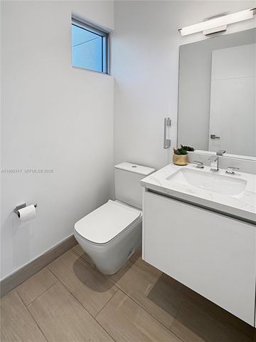 16582 S Botaniko Dr S, Weston, FL 33326