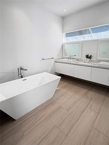 16582 S Botaniko Dr S, Weston, FL 33326