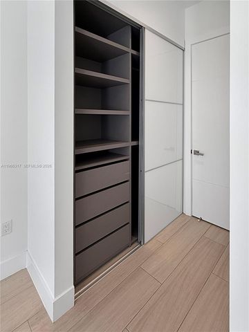 16582 S Botaniko Dr S, Weston, FL 33326