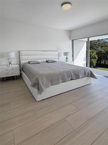 16582 S Botaniko Dr S, Weston, FL 33326