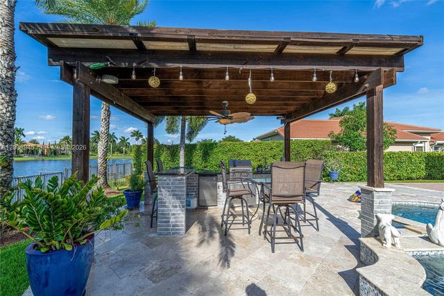 15253 SW 40th St 0, Davie, FL 33331
