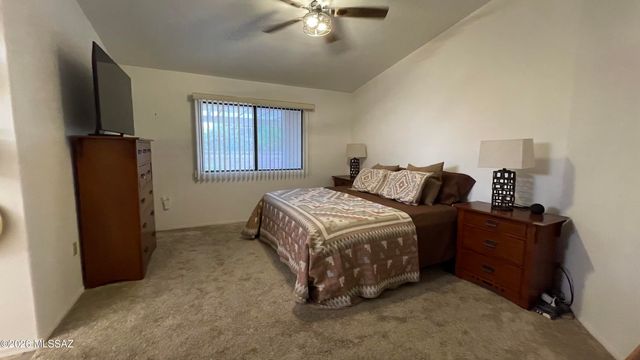 55 N Wellspring Drive, Green Valley, AZ 85614