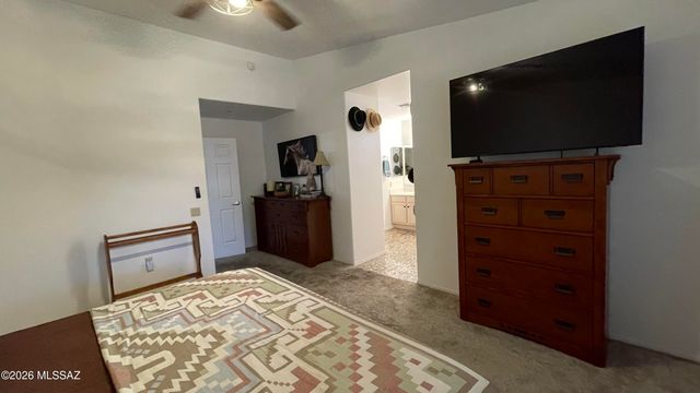 55 N Wellspring Drive, Green Valley, AZ 85614