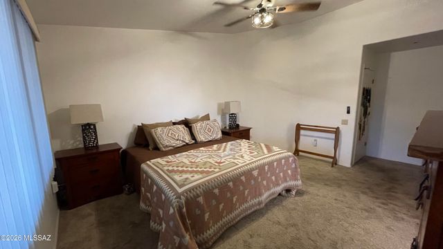 55 N Wellspring Drive, Green Valley, AZ 85614