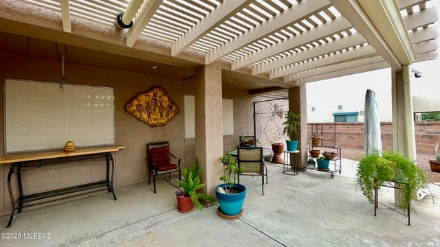 55 N Wellspring Drive, Green Valley, AZ 85614