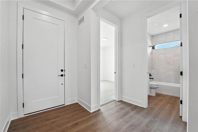 1812 Halls Creek Avenue, Raymore, MO 64083