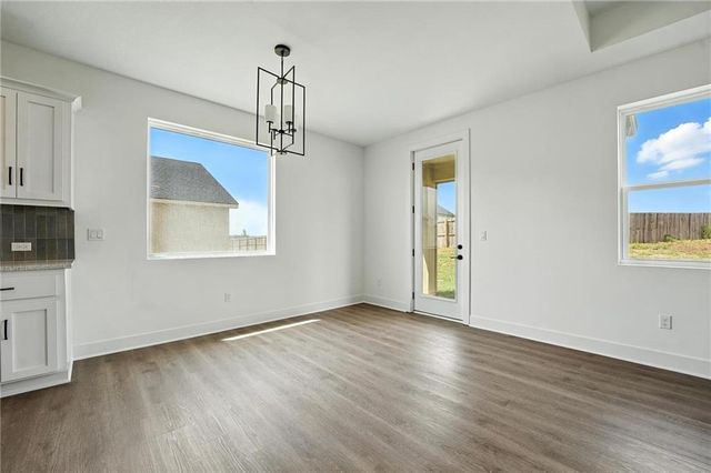 1812 Halls Creek Avenue, Raymore, MO 64083