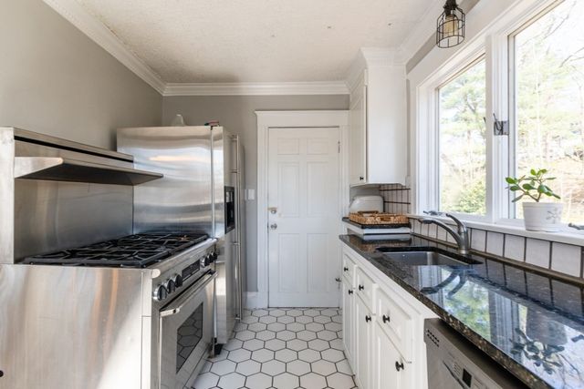 167-169 Walker Rd, Swampscott, MA 01907