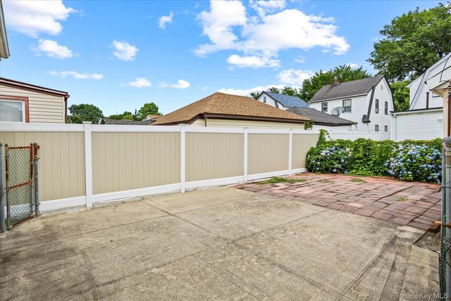 8973 215th Street, Queens Village, NY 11427