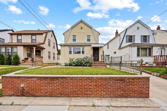 8973 215th Street, Queens Village, NY 11427