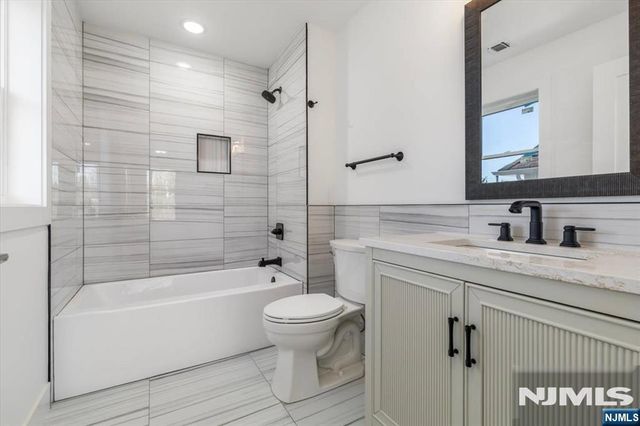 459 Washington Avenue, Rutherford, NJ 07070