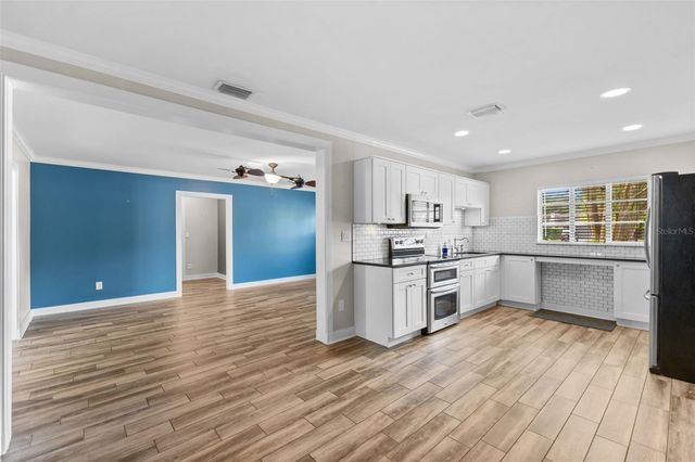 4009 W SAN RAFAEL STREET, Tampa, FL 33629