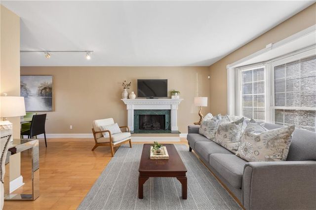 136 Peachtree Memorial NW Drive NJ10, Atlanta, GA 30309