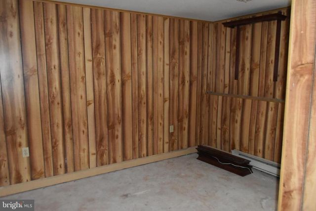 5 LOCUST CIR, Etters, PA 17319