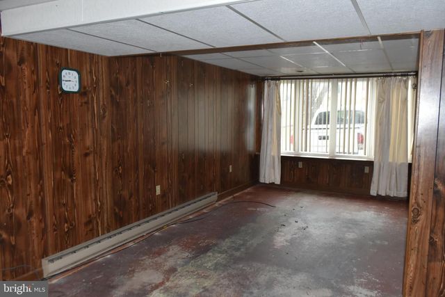 5 LOCUST CIR, Etters, PA 17319