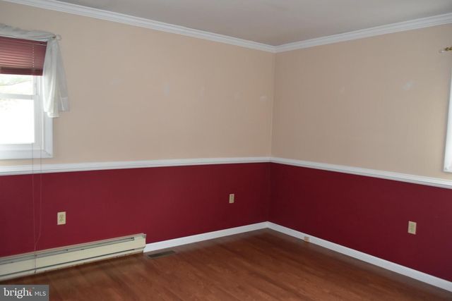 5 LOCUST CIR, Etters, PA 17319